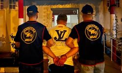 Seferihisar’da firariye JASAT baskını!
