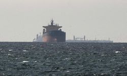 Umman açıklarında petrol tankeri vuruldu!
