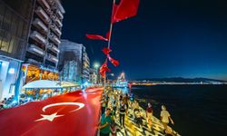 9 Eylül coşkusu fener alayıyla sona erdi