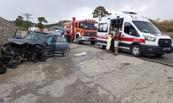 Denizli’de iki otomobil çarpıştı: 2 arkadaş öldü