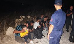 Alaçatı’da 18 göçmene kurtarma!