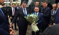 Bakan Gürlek, Adana’da gençlerle buluştu