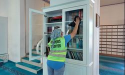 Menderes’te camilerde kapsamlı temizlik çalışması