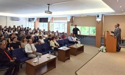 EÜ Eczacılık Fakültesinde yeni dönem oryantasyon programıyla başladı