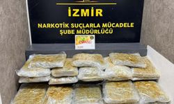 İzmir’de 29 kilo 800 gram skunk ele geçirildi