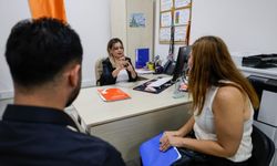 İzmir’de işitme engelliler için iletişim engelleri azaltılıyor