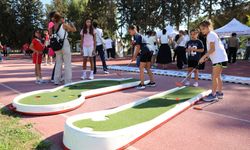 İzmir’de çocuklar spor şenliğinde buluştu