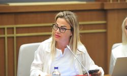 İzmir’de 11 gazeteciye basın kartı