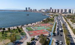İzmir’e iki yeni padel kortu