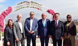 AK Parti Karabağlar’da 'Veda yok, vefa var!'