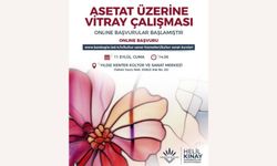 Karabağlar’da sanatseverler için asetat üzerine vitray çalışması