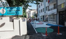 Konak’ta öğrencileri sevindiren renkli sürpriz