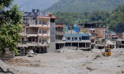Nepal'deki sel felaketinde can kaybı 1403'e yükseldi