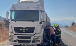 Sındırgı'da seyir halindeki araç alev aldı