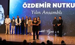 İzBBŞT, Özdemir Nutku Tiyatro Ödülleri’nden dört ödülle döndü