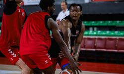 Karşıyaka Basketbol sezona son saniye basketiyle mağlup başladı