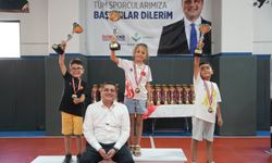 Torbalı’da satranç heyecanı: 260 minik sporcu hamlelerini yarıştırdı