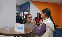 Karşıyaka’da gençler Cumhuriyet için yarıştı