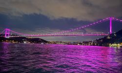 15 Temmuz Şehitler Köprüsü pembeye büründü