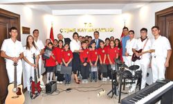 Çeşme’de 'Koridorda Müzik' projesi 5. yılına konserle başladı