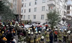7 katlı binada çökme: Enkaz altında 7 kişi daha var!