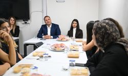 Başkan Eşki’den üniversiteli gençlere ziyaret