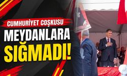 Cumhuriyet coşkusu meydanlara sığmadı!
