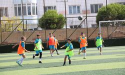 Gültepe’de çocuklar futbol ile kötü alışkanlıklardan uzaklaşıyor