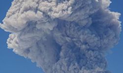 Filipinler'deki Mayon Yanardağı'nda patlama!