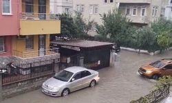Fethiye’de sağanak su baskınlarına neden oldu