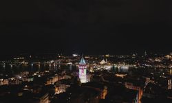 Galata Kulesi pembe renge büründü