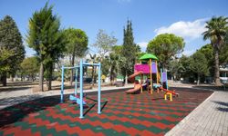 Gaziemir’in üç parkında yenileme çalışması