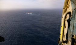 Hürmüz Boğazı’nda süper tanker mayına çarptı!