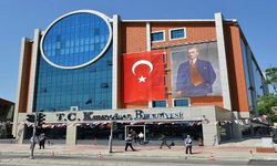 Karabağlar'da yeni dönem! İki istifa dengeleri değiştirdi!