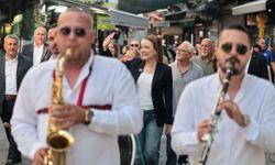 Kemeraltı Festivali esnafın işlerini hareketlendirdi!