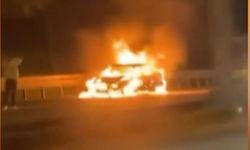 Küçükçekmece’de seyir halindeki otomobilde yangın