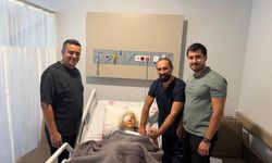 Marmaris’te 93 yaşındaki hastaya başarılı katarakt ameliyatı