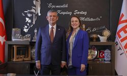 Nilüfer Çınarlı Mutlu’dan Özgür Özel’e TBMM ziyareti