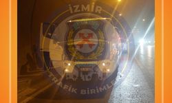 Bayraklı Tüneli’nde arızalı araç trafiği kilitledi