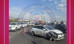 Çiğli viyadüklerinde kaza: Trafik yoğunluğu 2 kilometreye ulaştı