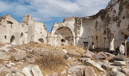 İzmir'de görenleri şaşkına çeviren antik şehir: Kadın saçından yapılan iple kurtarıldı!
