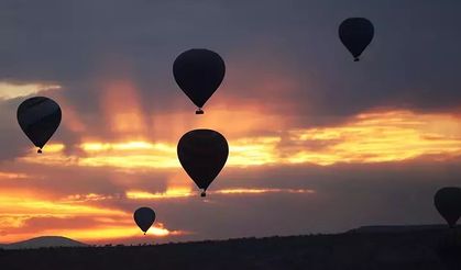 Havada alev alan balon yere çakıldı: 22 kişilik yolculuk kabusa döndü
