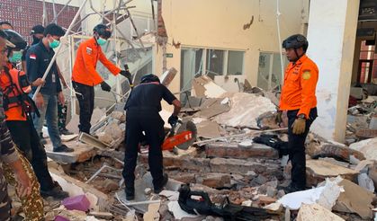 Endonezya’da deprem felaketi: 20 can kaybı!