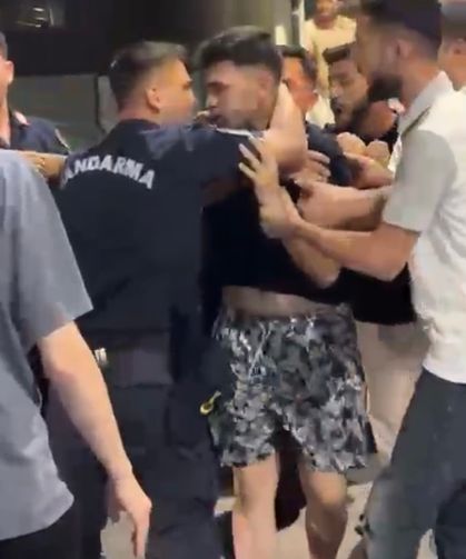 İzmir’de jandarmaya saldırı: Gece vardiyası kabusa döndü
