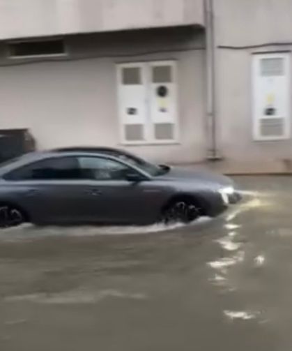 İzmir'de sağanak yağışın hasarı büyük!