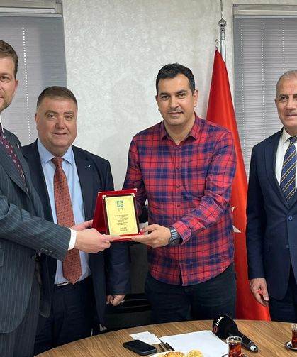 İzmir’de taksiciden insanlık dersi