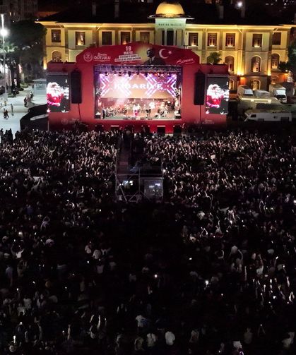 İzmir'de festival hareketliliği: Ağustos ve Eylül 2026 etkinlik takvimi netleşti