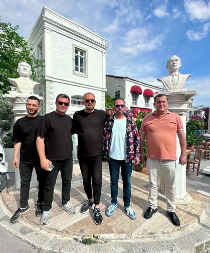 Alaçatı halkından Çeşme Belediyesi’ne: 'Yanlıştan dönün, meydanımızı geri verin'
