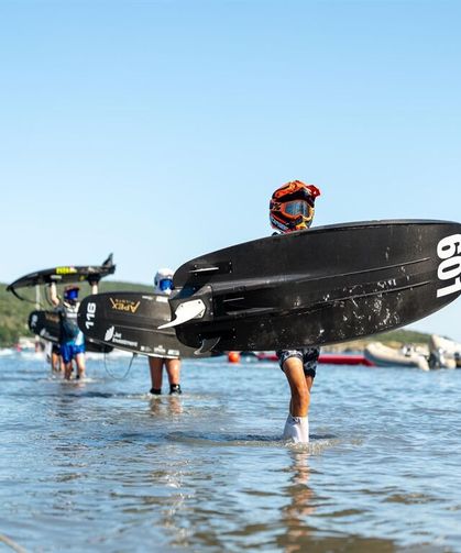 Motosurfe Türk damgası: Çeşme’de şampiyonluk mücadelesi