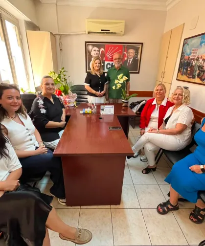 CHP Karşıyaka’da kadın kollarında yeni dönem başladı